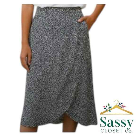 American Eagle Wrap Maxi Skirt Black/White Print Tulip Hem Sz L, EUC - Picture 1 of 8